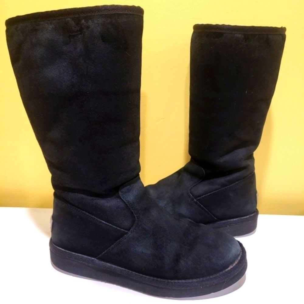 VGUC UGG Suede Sumner Tall Black Side Zipper Size 7